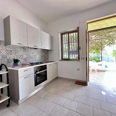 Eleonora Apartamento