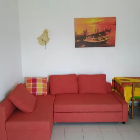 Eleonora Apartment *