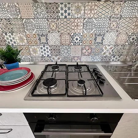 Eleonora Apartment